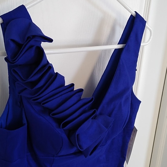 Dress - Picture 2 of 7